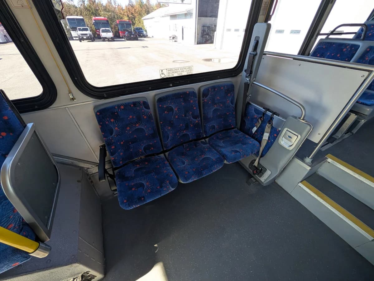2005 GILLIG LOW FLOOR - Image 12
