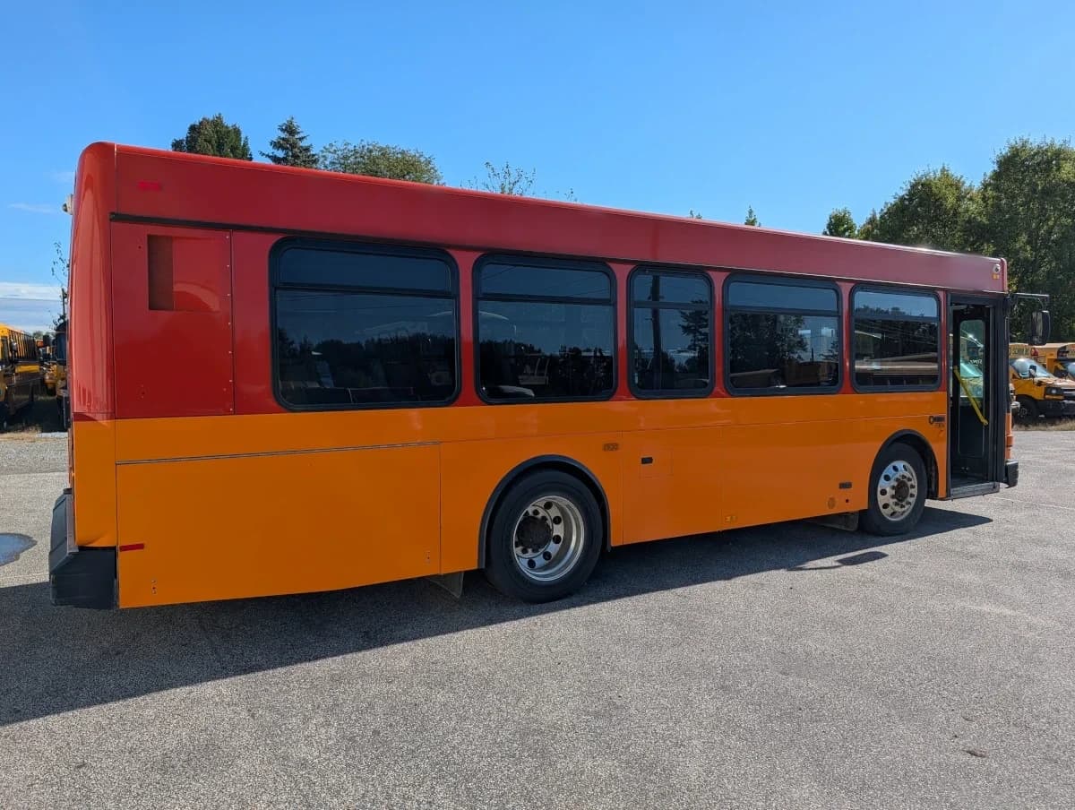 2005 GILLIG LOW FLOOR - Image 3
