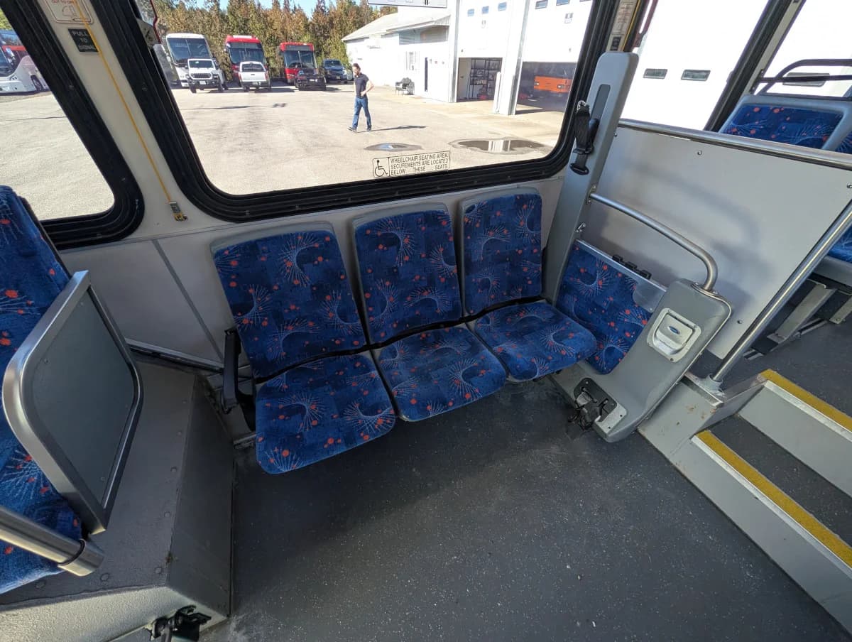 2005 GILLIG LOW FLOOR - Image 12