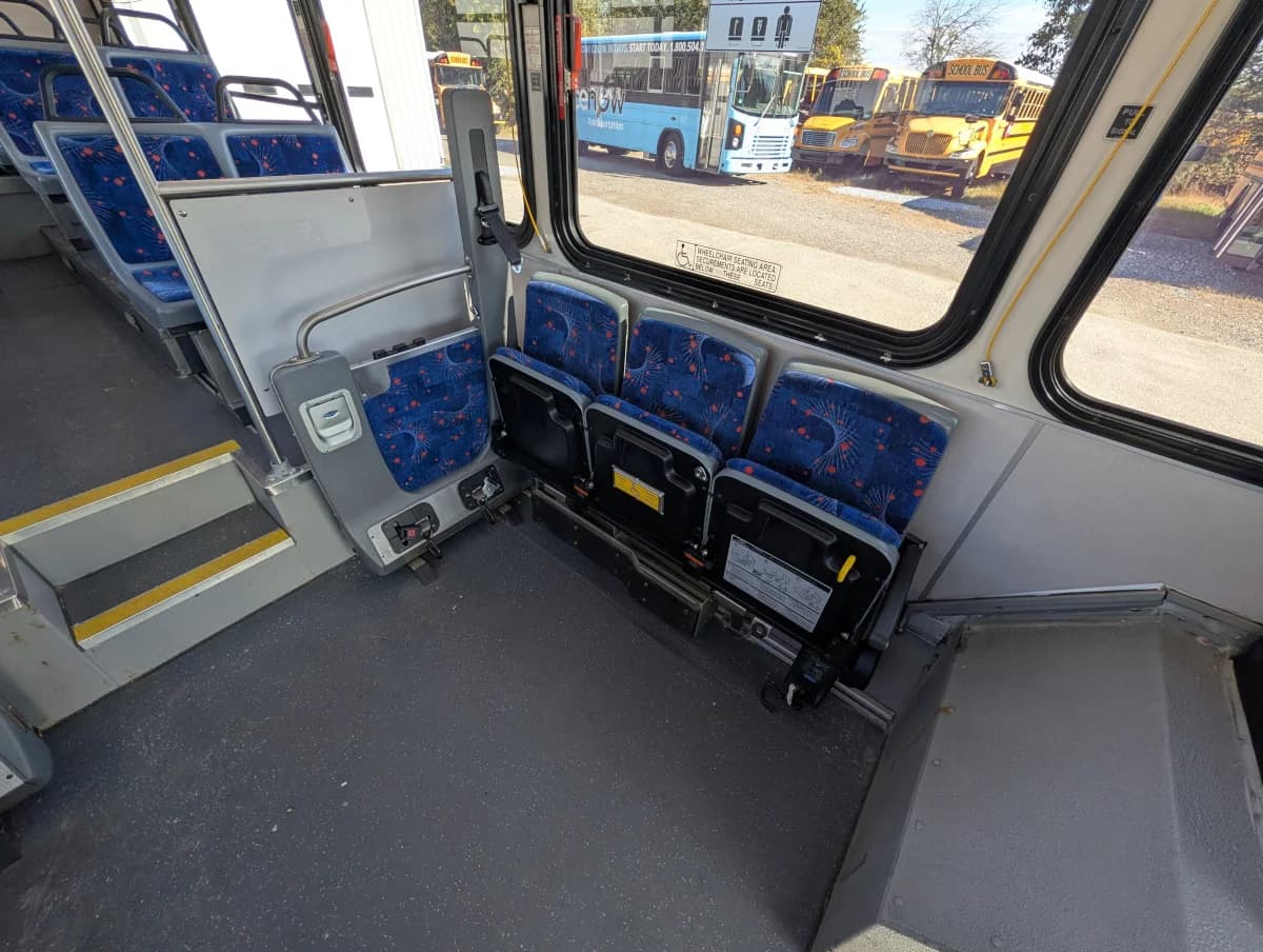 2005 GILLIG LOW FLOOR - Image 14