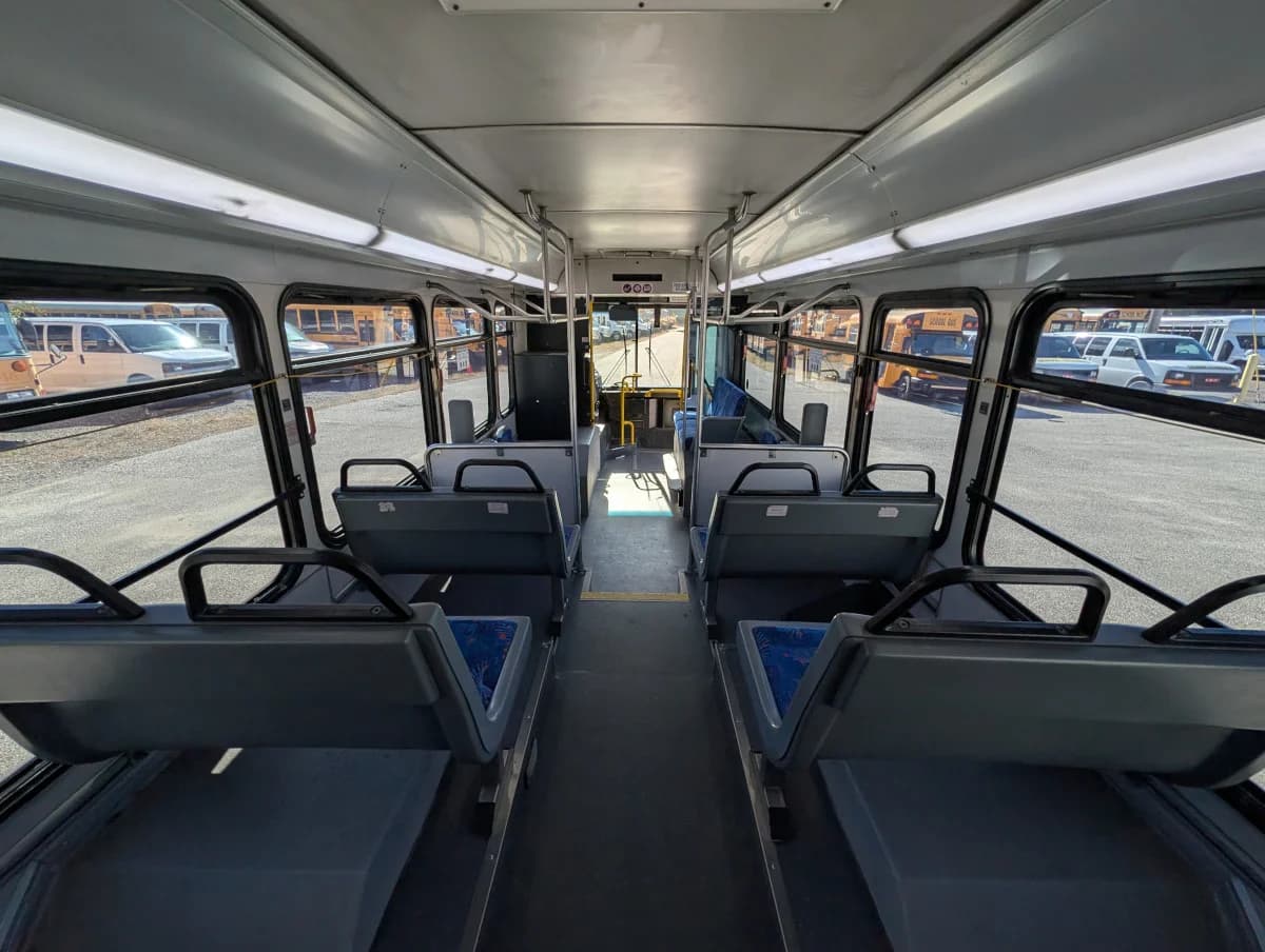 2005 GILLIG LOW FLOOR - Image 17