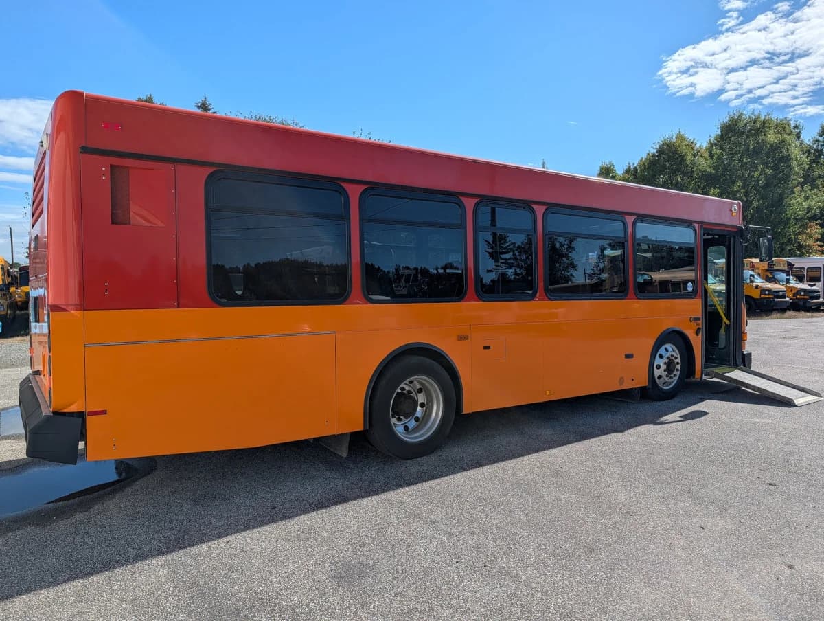 2005 GILLIG LOW FLOOR - Image 3