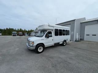 2016 Ford E-350 bus