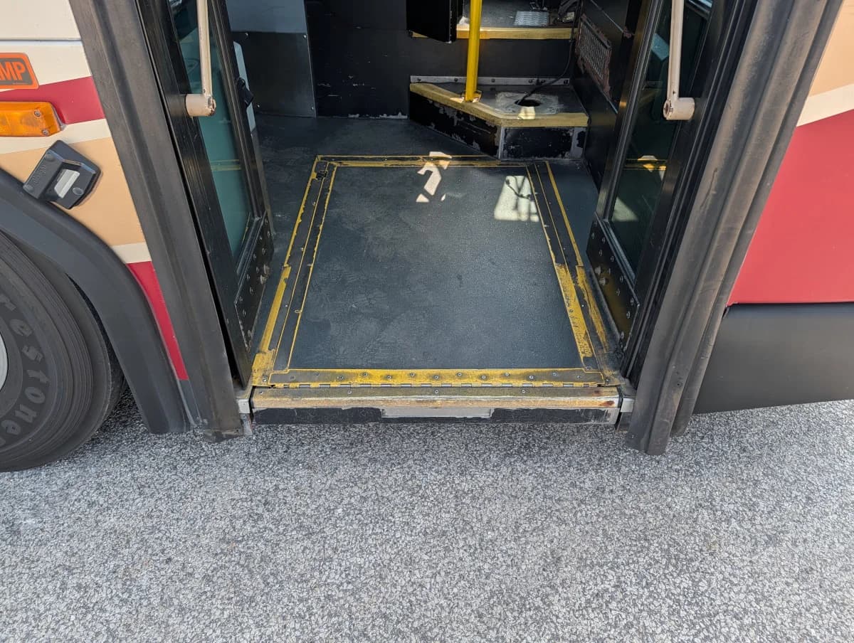 2012 Gillig 40ft Low Floor Transit - Image 6
