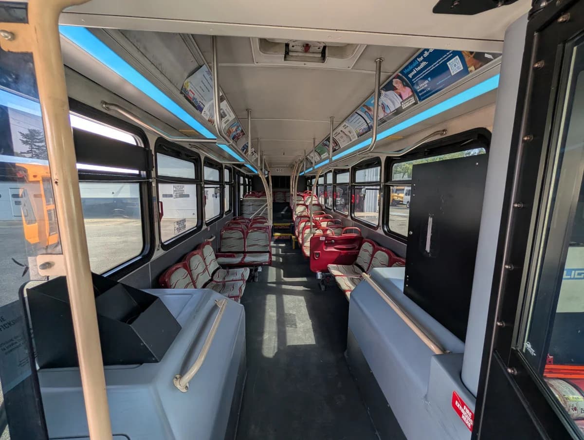 2012 Gillig 40ft Low Floor Transit - Image 23