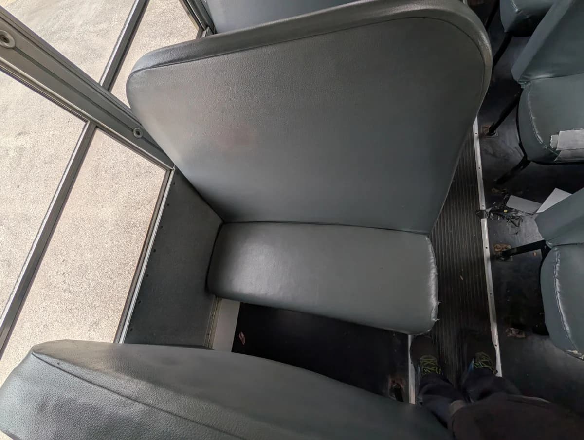 2012 Blue Bird Vision 72 Passenger - Image 5