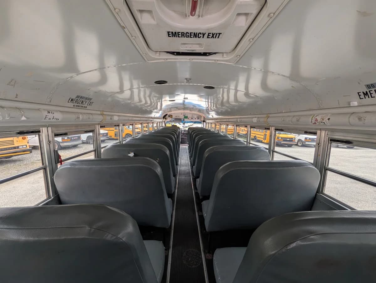 2012 Blue Bird Vision 72 Passenger - Image 6