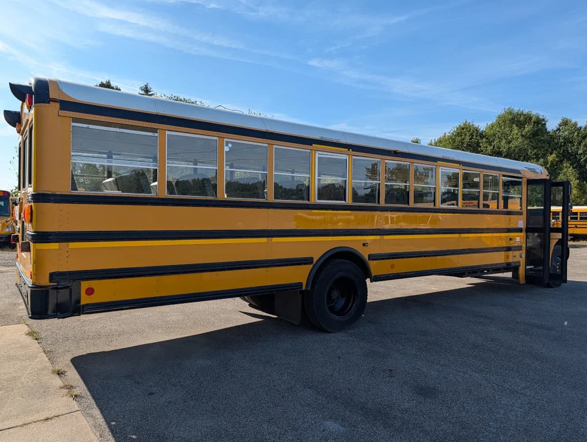15 In Stock 2015 International CE 72P - Image 3