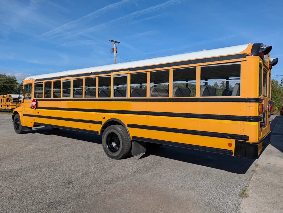 15 In Stock 2015 International CE 72P - Image 4