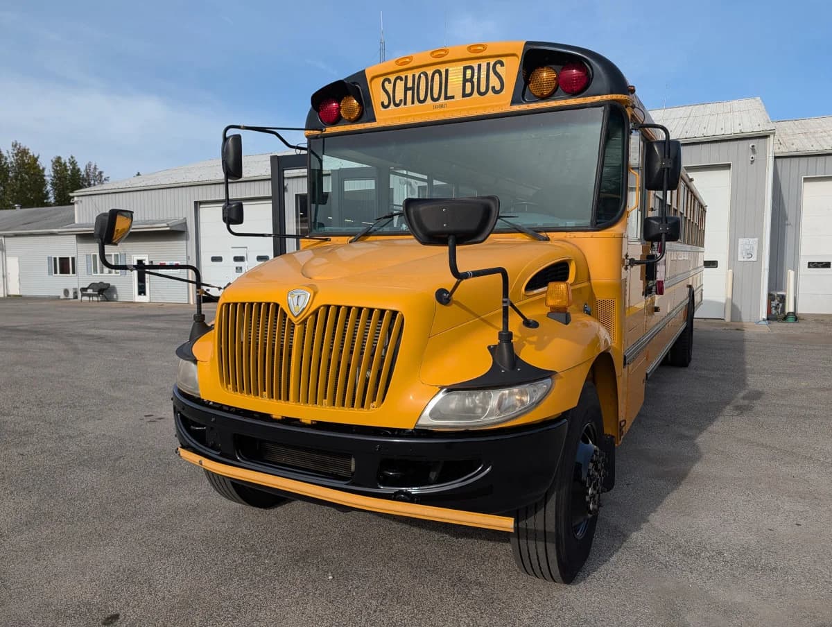 Cummins 2016 International CE 72P - Image 17