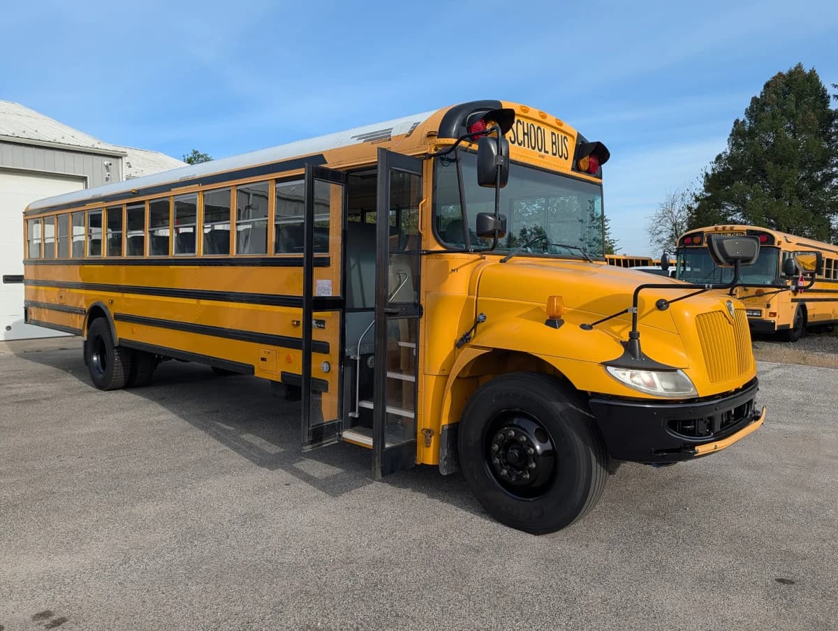 Cummins 2016 International CE 72P - Image 2