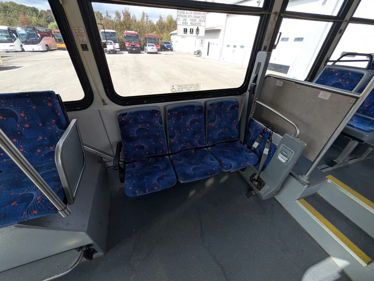 2005 GILLIG LOW FLOOR - Image 12