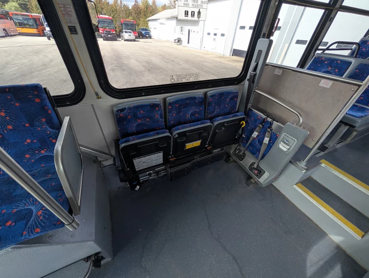 2005 GILLIG LOW FLOOR - Image 13