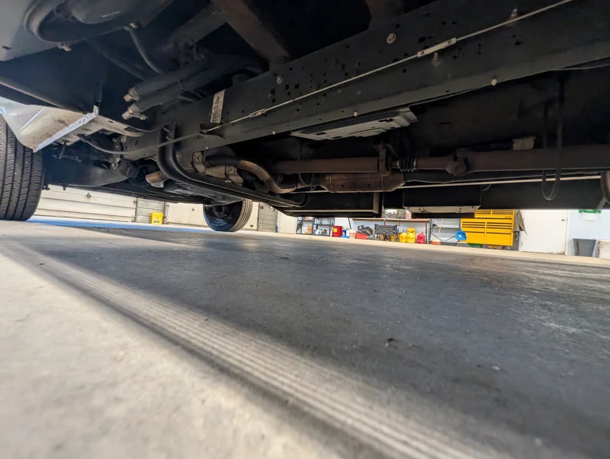 2017 Ford E450 Shuttle - Image 19