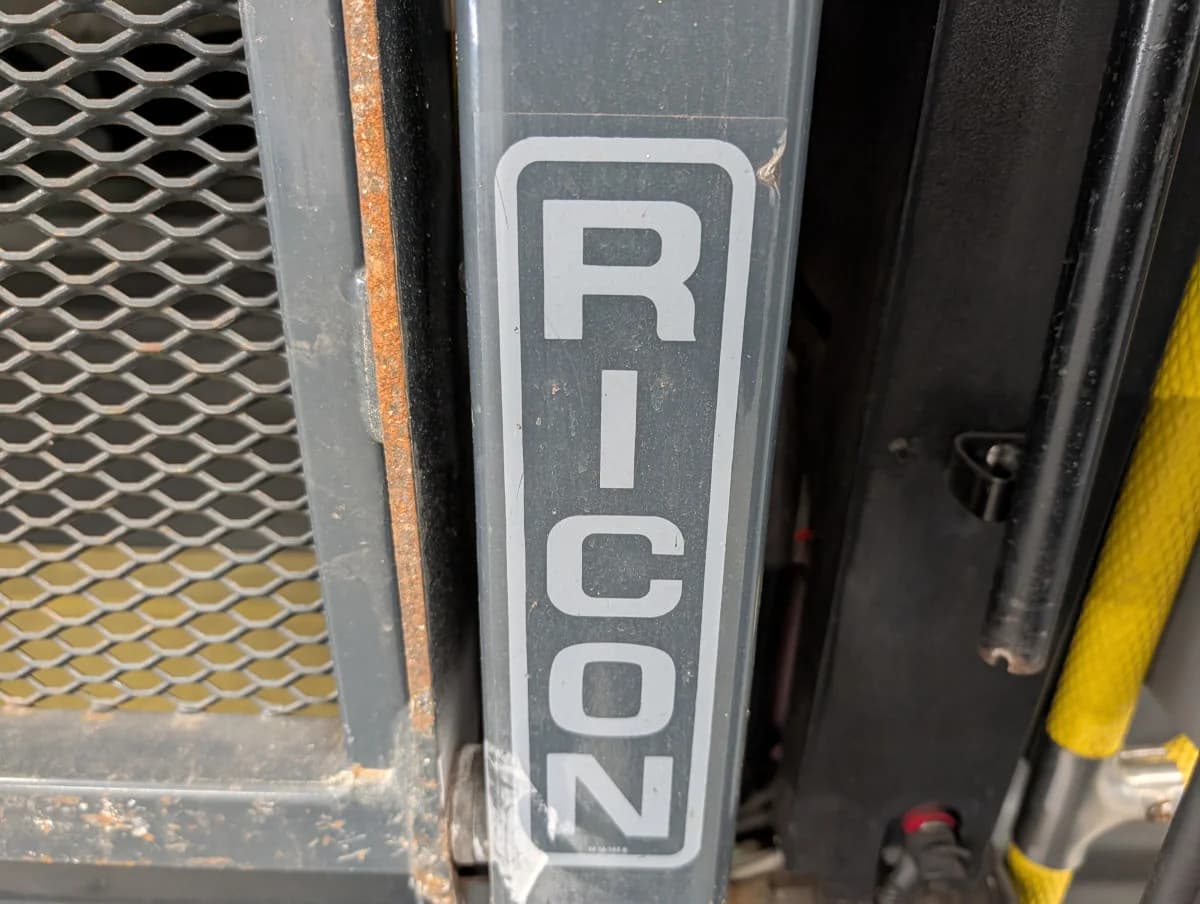 2017 Ford E450 Shuttle - Image 15