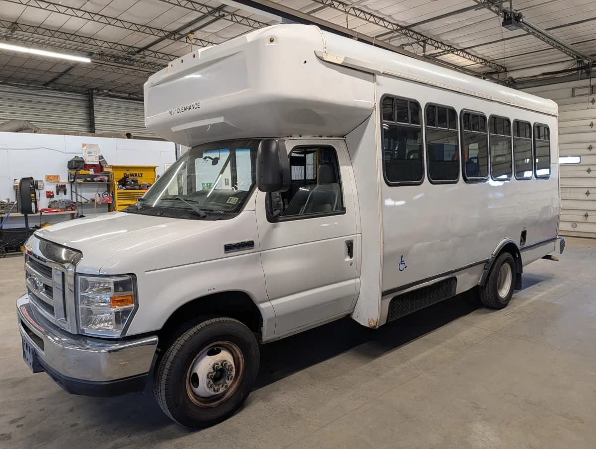 2017 Ford E450 bus