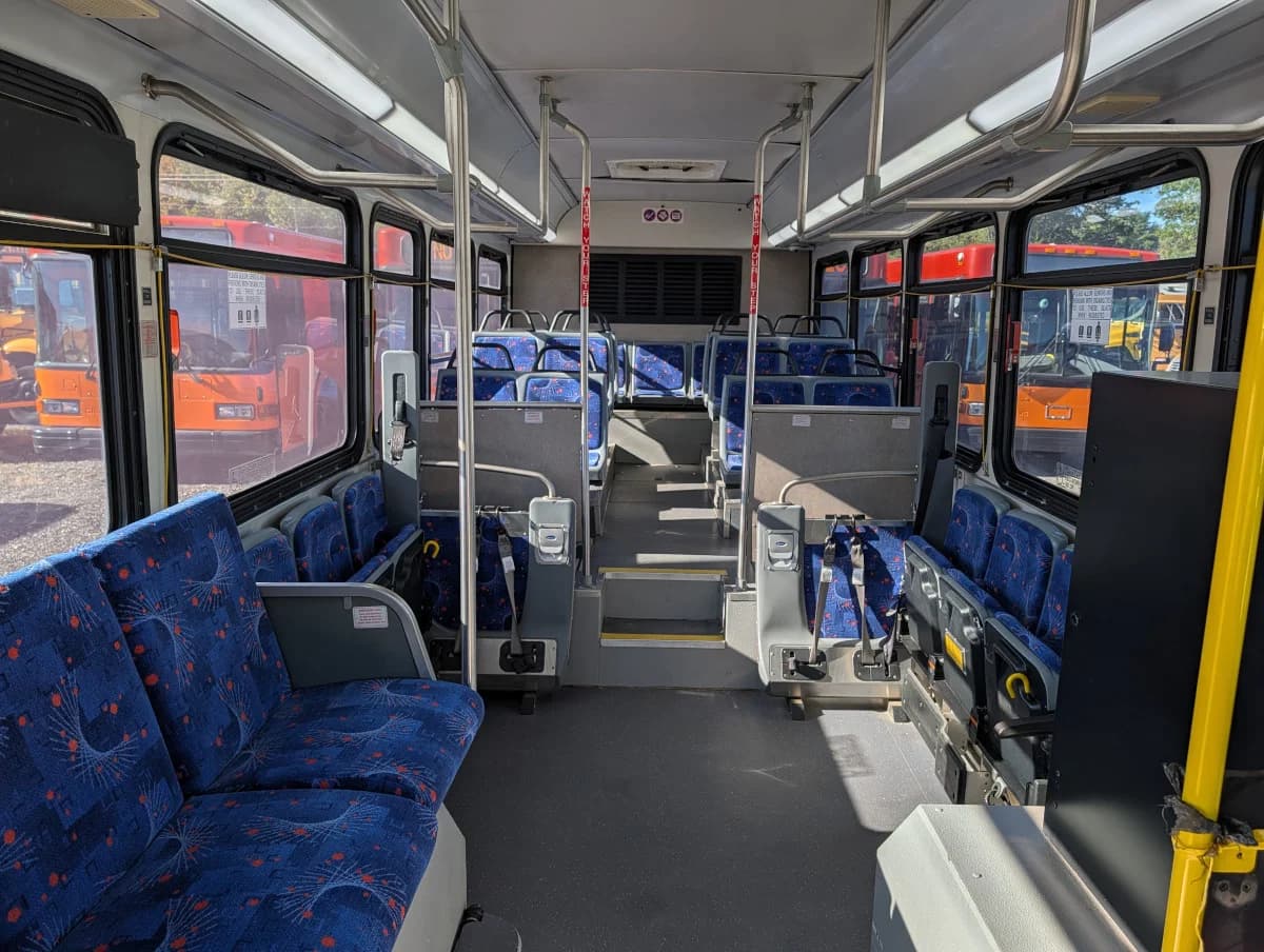 5 Gillig Low Floor Transit buses - Image 16