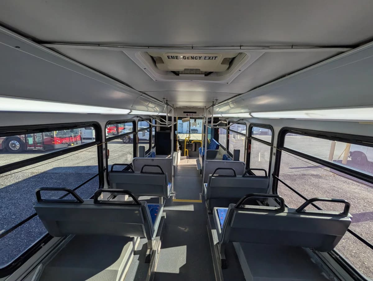 5 Gillig Low Floor Transit buses - Image 17
