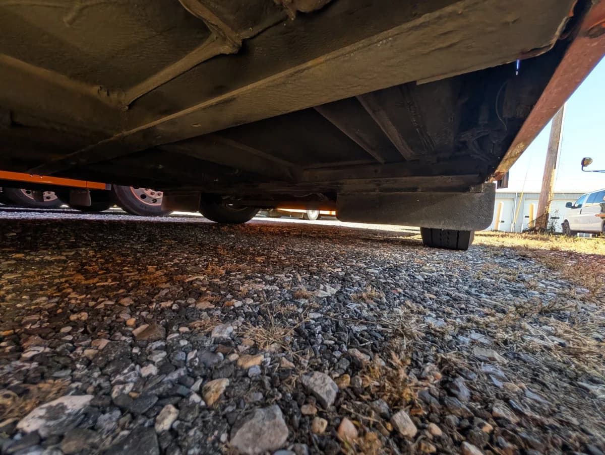 5 Gillig Low Floor Transit buses - Image 21