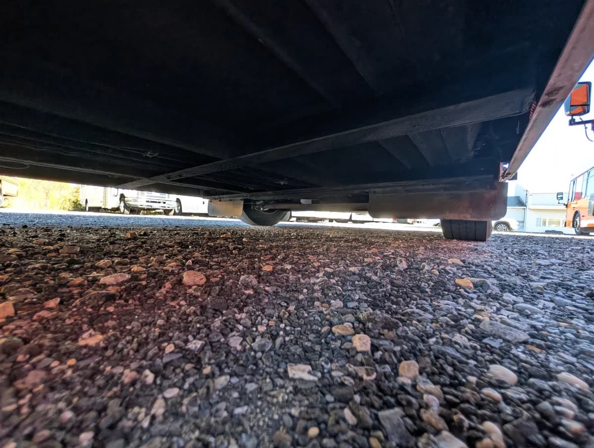 5 Gillig Low Floor Transit buses - Image 27