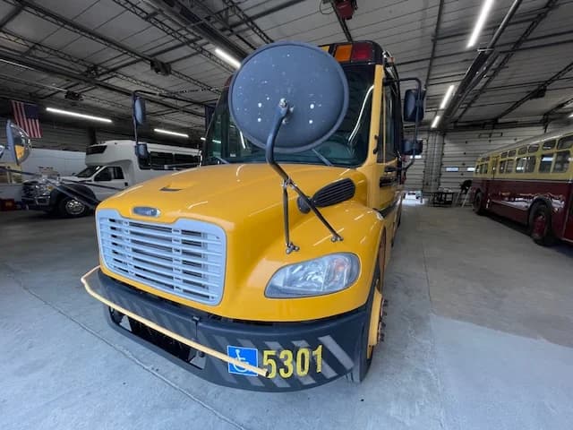 2017 Thomas 42P ADA Accessible - Image 16