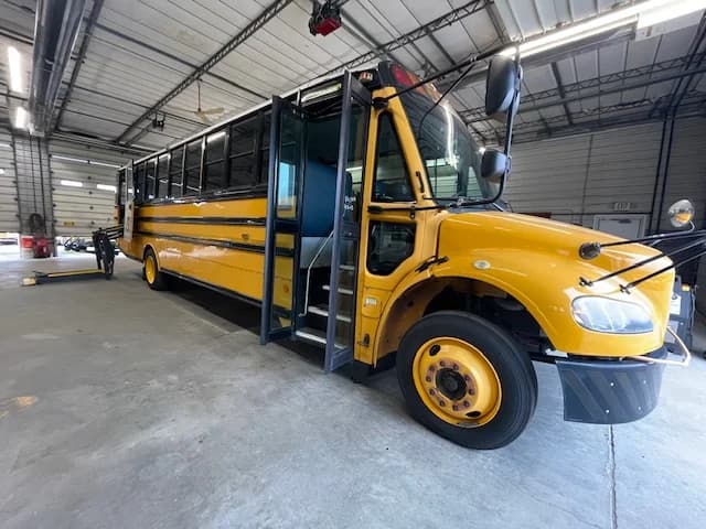 2017 Thomas 42P ADA Accessible - Image 20