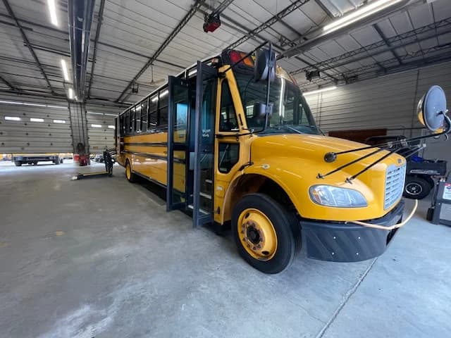 2017 Thomas 42P ADA Accessible - Image 23