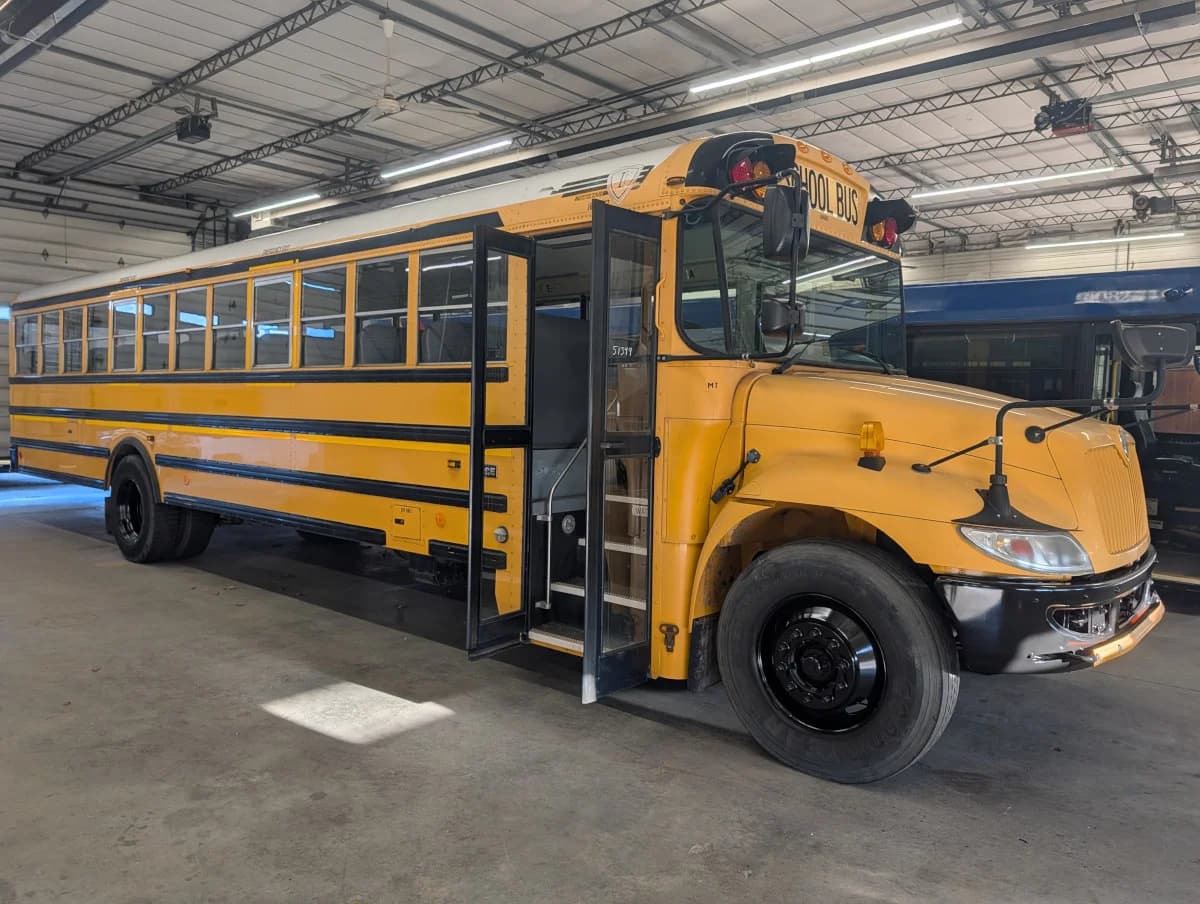 2016 International CE 72P - Image 2