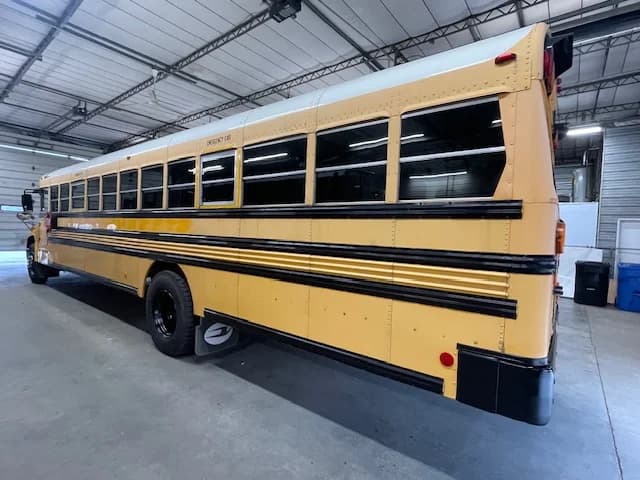 2012 Blue Bird Vision 72P - Image 5