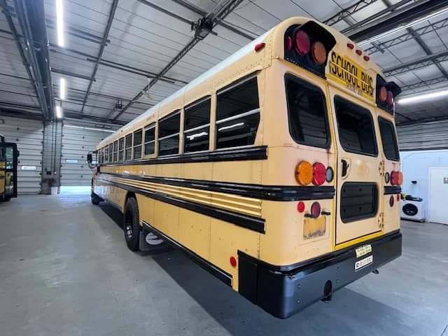 2012 Blue Bird Vision 72P - Image 20