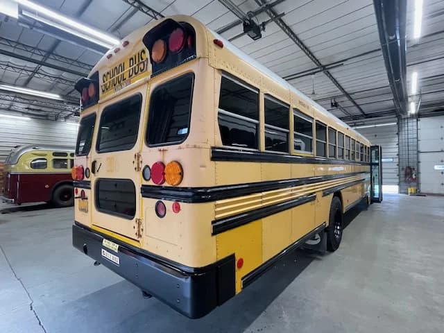 2012 Blue Bird Vision 72P - Image 25