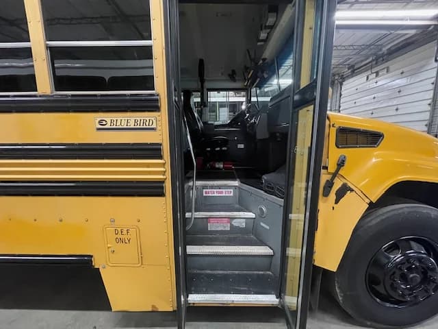 2012 Blue Bird Vision 72P - Image 17