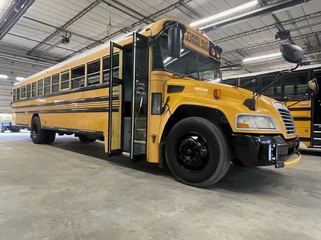 2012 Blue Bird Vision 72P - Image 23