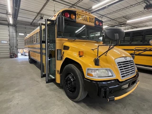 2012 Blue Bird Vision 72P - Image 19