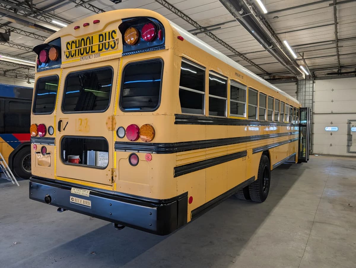 2012 Blue Bird Vision 72P - Image 19