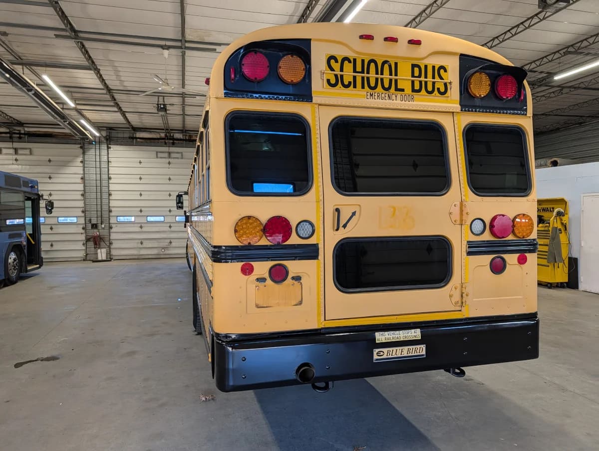 2012 Blue Bird Vision 72P - Image 21