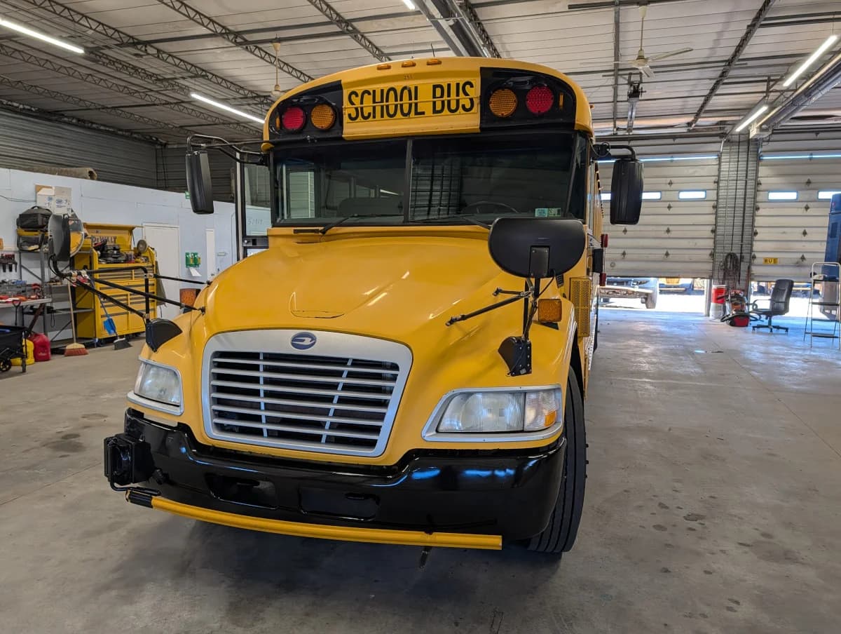 2012 Blue Bird Vision 72P - Image 16