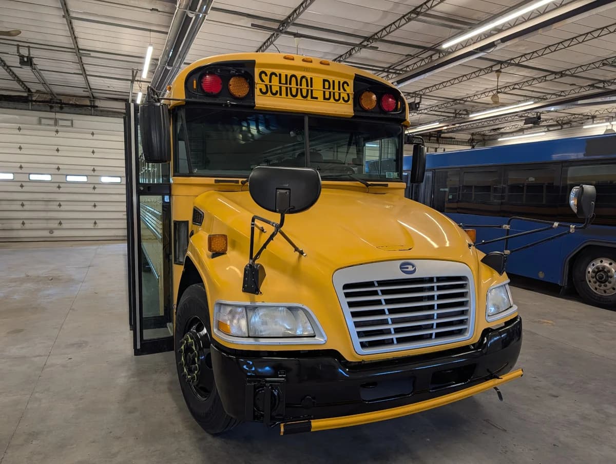 2012 Blue Bird Vision 72P - Image 17