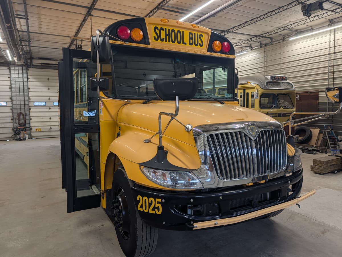 2020 International CE 72P - Image 18