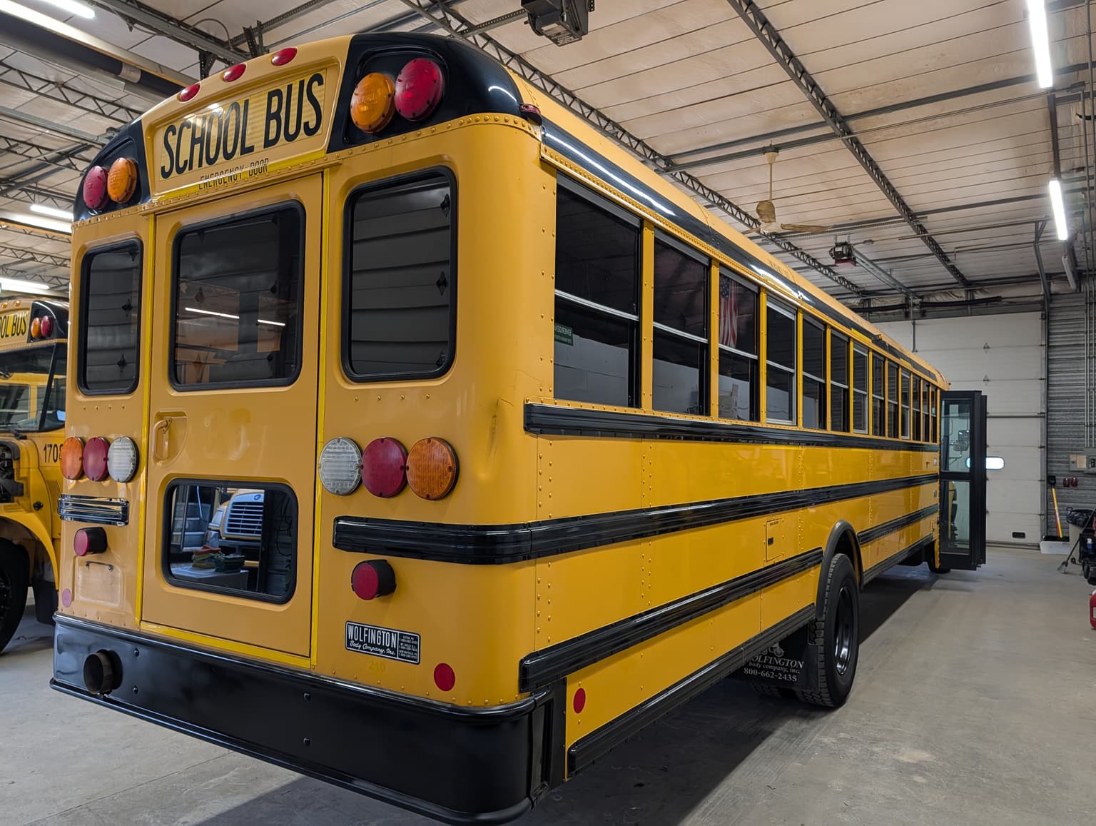 2018 International CE 77P - Image 3