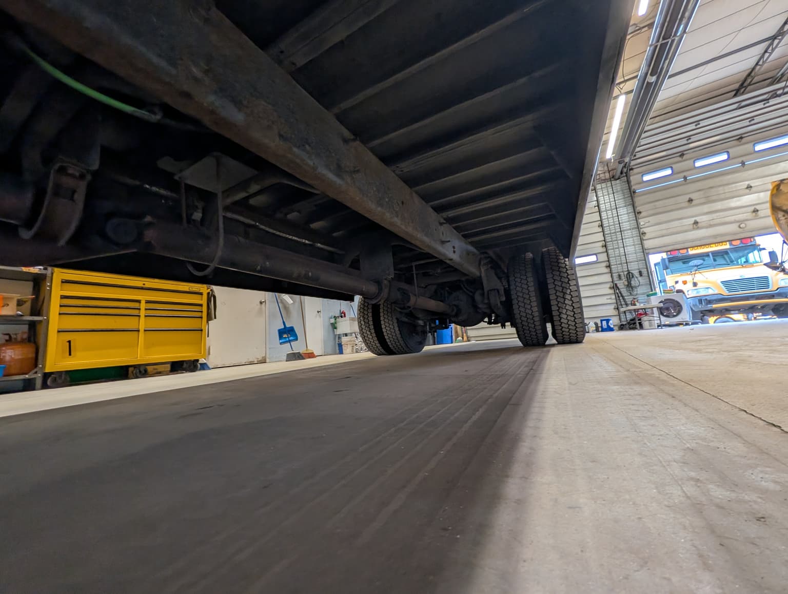 2018 International CE 77P - Image 11