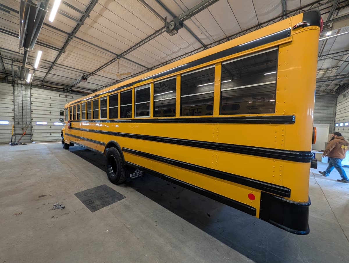 2018 International CE 77P - Image 4