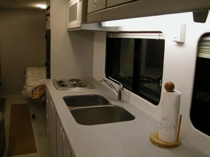 1984 MCI 96A2 Motorhome Conversion - Image 5
