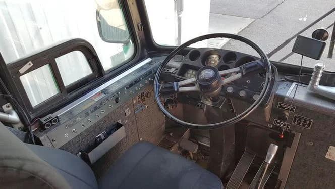 1983 MCI MC9 Motorhome Conversion - Image 13