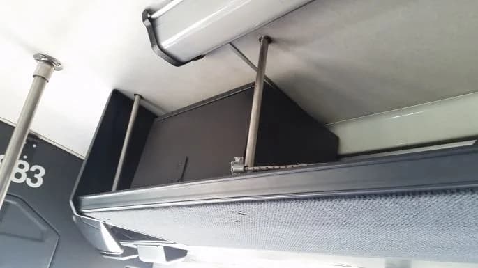 2001 Neoplan 2800 Wheelchair Lift Equipped - Image 8