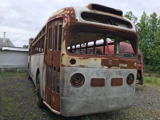 1947 GM TDH3610 Transit Bus - Image 2