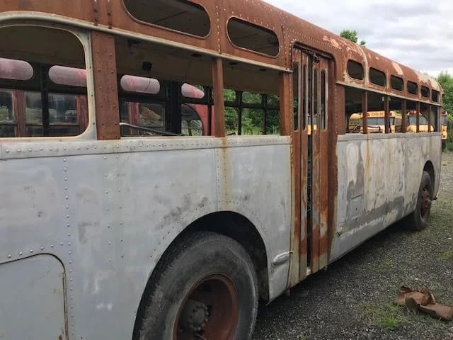 1947 GM TDH3610 Transit Bus - Image 3