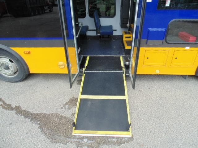 2009 Workhorse Startrans  - Image 5
