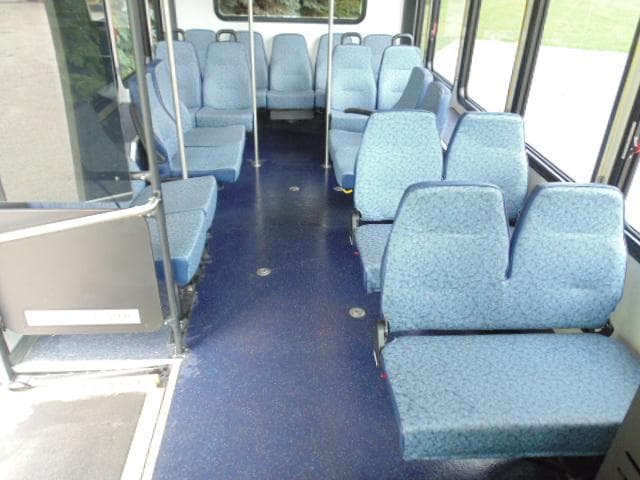 2009 Workhorse Startrans  - Image 6