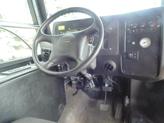 2009 Workhorse Startrans  - Image 7